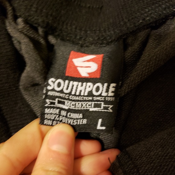 Mens south pole shorts - Picture 2 of 2